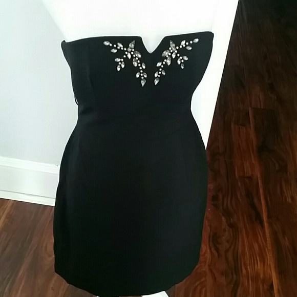 Black dress - Picture 3 of 4